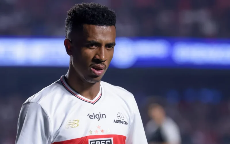 Contrato de Marcos Antônio com São Paulo é ampliado até 2030, evitando negócio com o Flamengo e gerando comemoração no clube