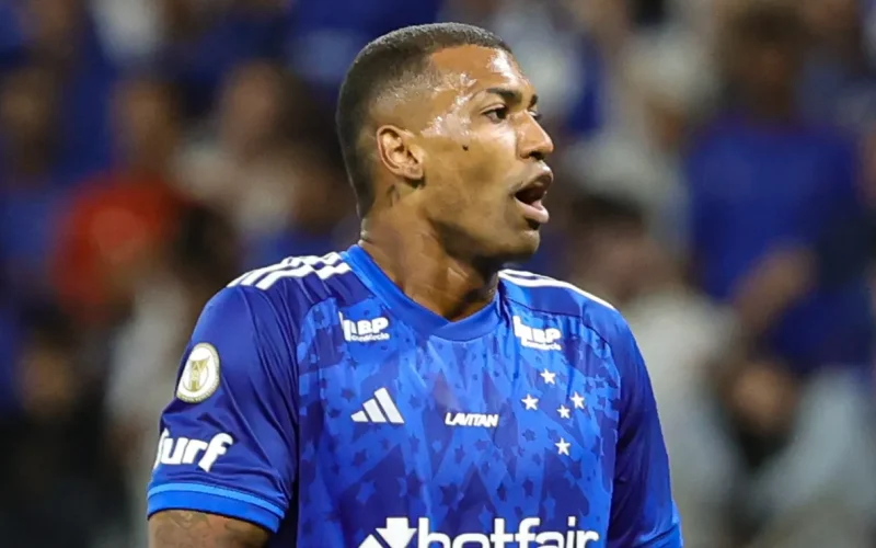 Walace é aconselhado a encontrar novo destino no futebol brasileiro após perder espaço no Cruzeiro