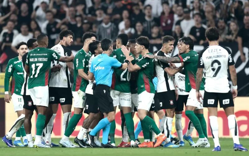Abel Ferreira provoca o Corinthians após empate sem gols no clássico paulista