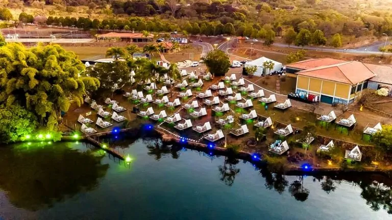Gastronomia e Cultura se Encontram na Orla de Brasília com o Trust Love 2026: Cabanas, Música e Experiências Únicas aguardam os Visitantes