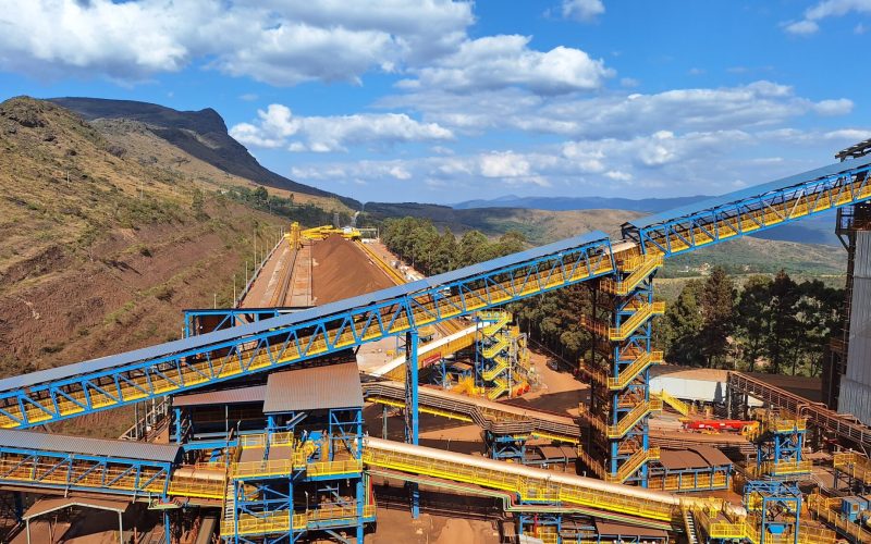 “PL dos Minerais Críticos ignora municípios mineradores e ameaça repetir os erros históricos da mineração brasileira”, alerta AMIG Brasil