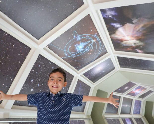 Planetário de Brasília promove colônia de férias gratuita com atividades de lançamento de foguetes para os pequenos
