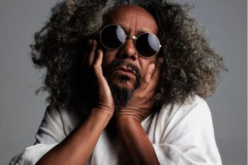 Chico César se apresenta gratuitamente no Festival Multiversos em Brasília