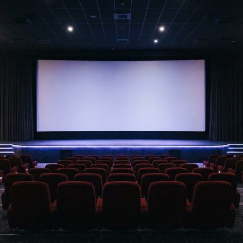 Custo do cinema em Brasília afasta espectadores: ingressos altos, preços de pipoca e pirataria em alta
